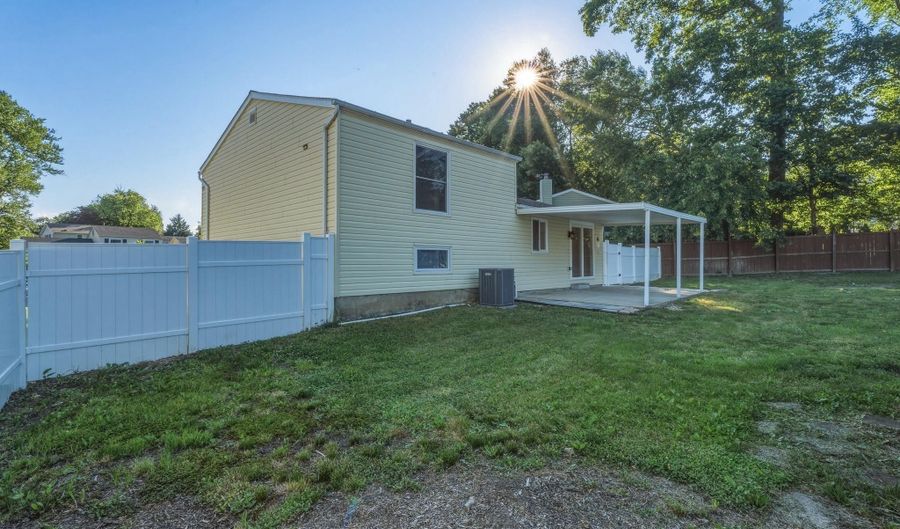 2043 RUSHMORE Ct, Bel Air, MD 21015 - 3 Beds, 2 Bath