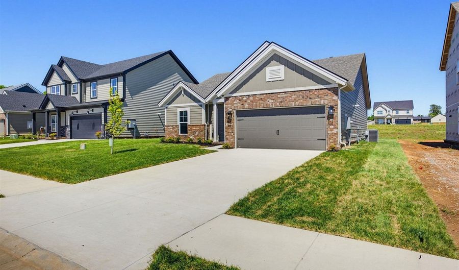 9318 Woodgate Cir, Alvaton, KY 42122 - 3 Beds, 2 Bath