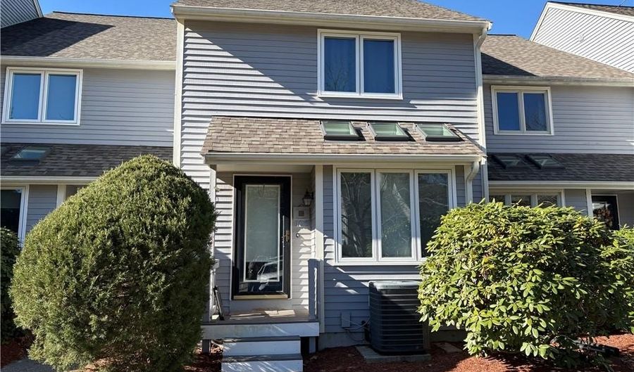 106 Maple Brook Rd, Bellingham, MA 02019 - 2 Beds, 2 Bath