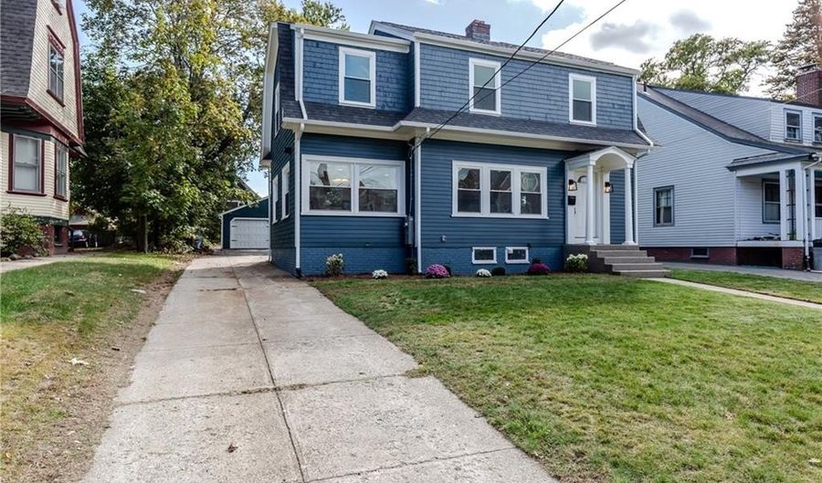 126 Columbia Ave, Cranston, RI 02905 - 3 Beds, 3 Bath