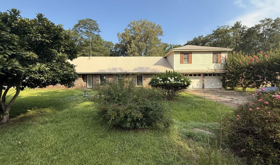 1701 Woodview Cir, Amory, MS 38821 - 6 Beds, 4 Bath