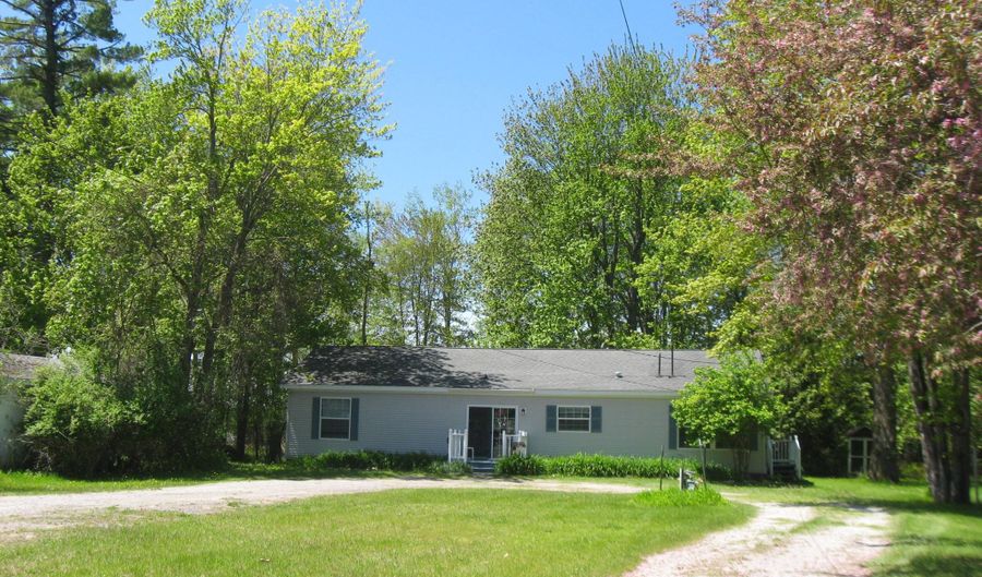 1616 Lakeview Dr, Alpena, MI 49707 - 3 Beds, 2 Bath