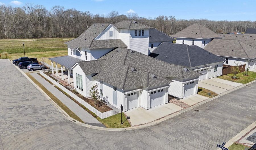 2757 Chenal Ct, Baton Rouge, LA 70820 - 4 Beds, 3 Bath