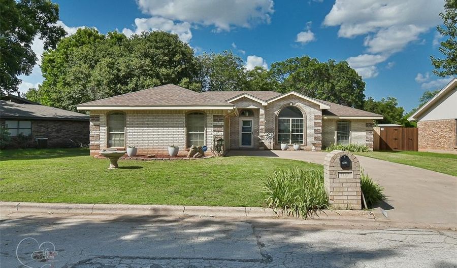702 Lytle Shores Dr, Abilene, TX 79602 - 3 Beds, 2 Bath