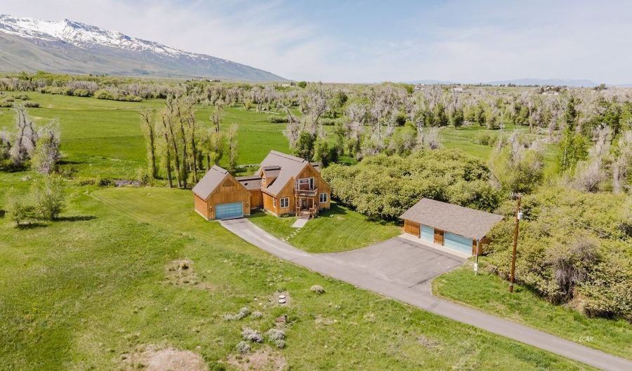 1225 Country Ln, Lamoille, NV 89828 - 3 Beds, 2 Bath