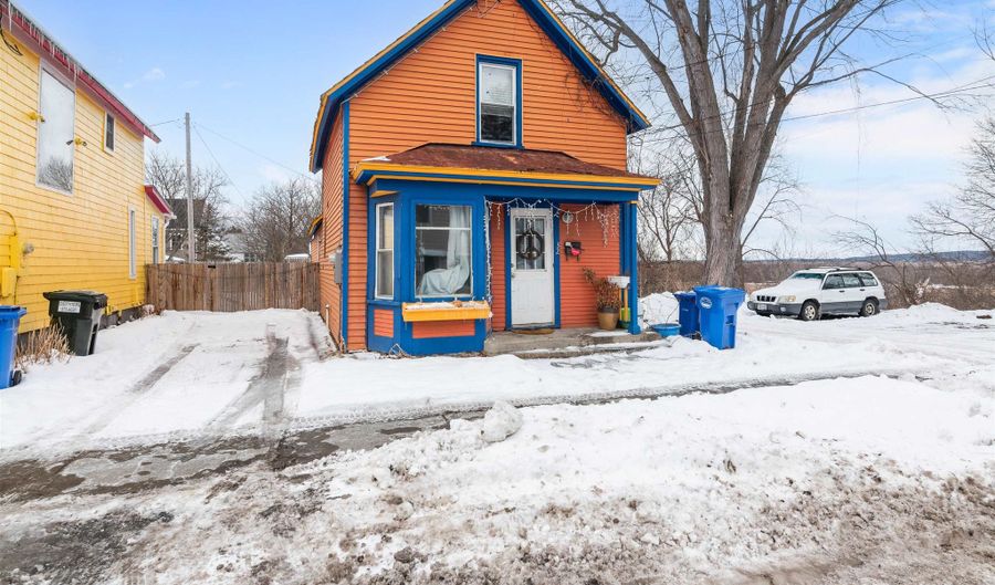 32 Washington St, Burlington, VT 05401 - 3 Beds, 1 Bath