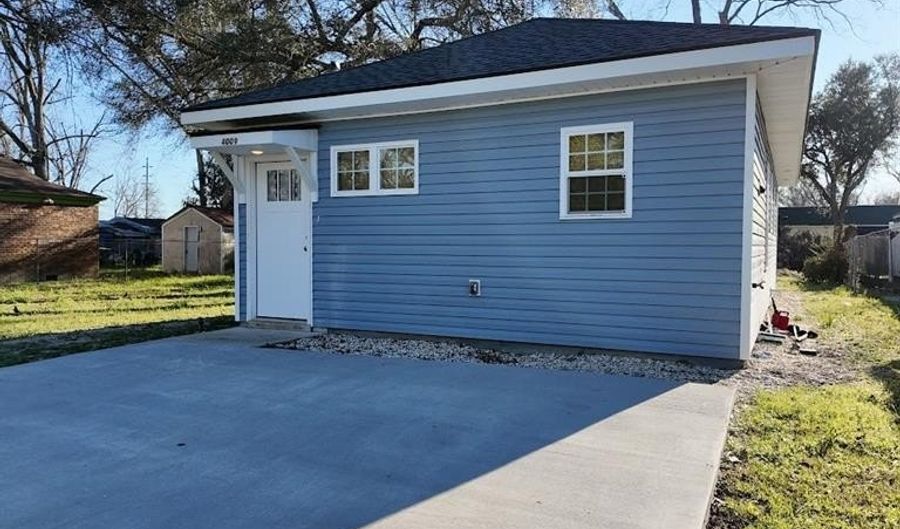 4009 4th St, Savannah, GA 31408 - 2 Beds, 2 Bath