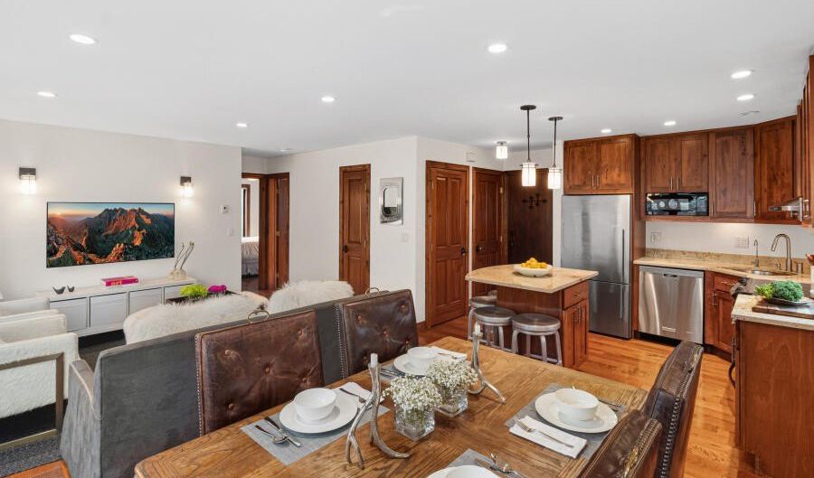 725 E Main St 309, Aspen, CO 81611 - 2 Beds, 1 Bath