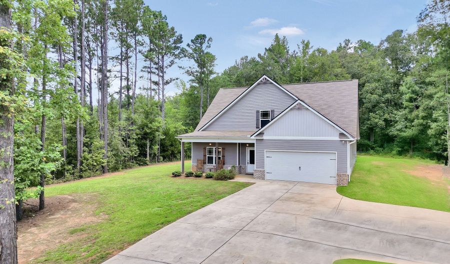 1009 Bush, Barnesville, GA 30204 - 4 Beds, 3 Bath
