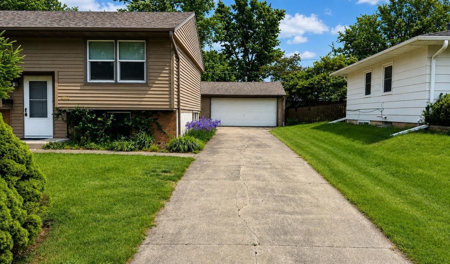 4014 Toronto St, Ames, IA 50014 - 3 Beds, 2 Bath