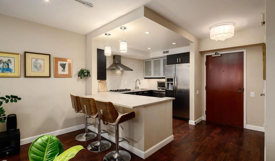 500 W Harbor Dr 915, San Diego, CA 92101 - 2 Beds, 2 Bath