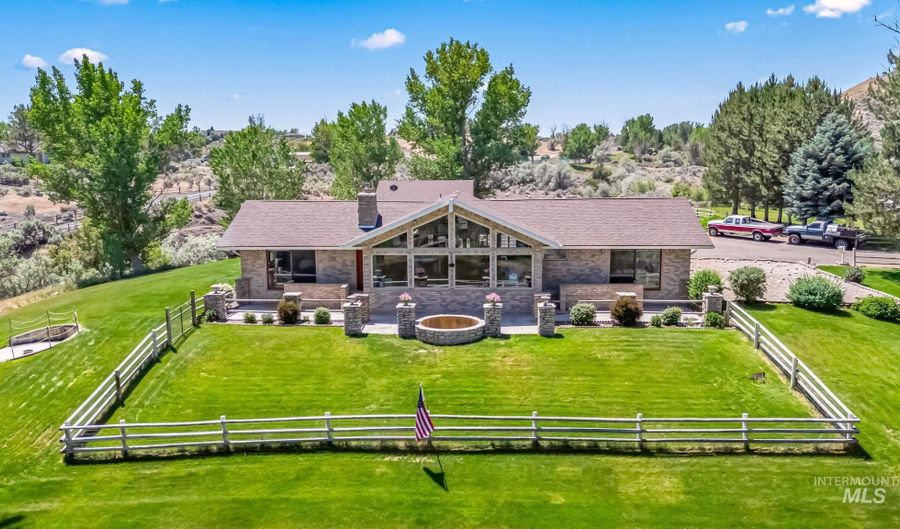 4525 Kanaka Ct, Buhl, ID 83316 - 3 Beds, 4 Bath