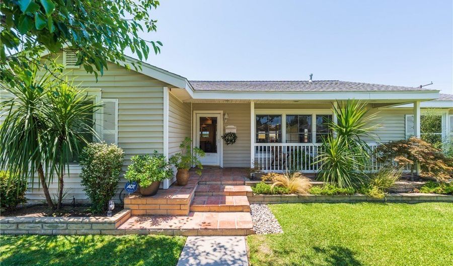 729 N Resh St, Anaheim, CA 92805 - 3 Beds, 2 Bath
