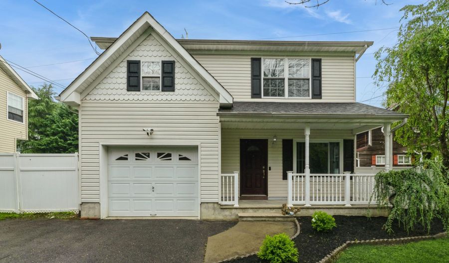 11 Water St, Aberdeen, NJ 07747 - 3 Beds, 2 Bath