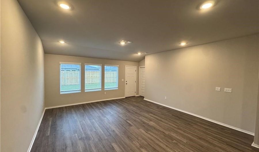 6505 NW Vandergriff St, Bentonville, AR 72713 - 4 Beds, 2 Bath