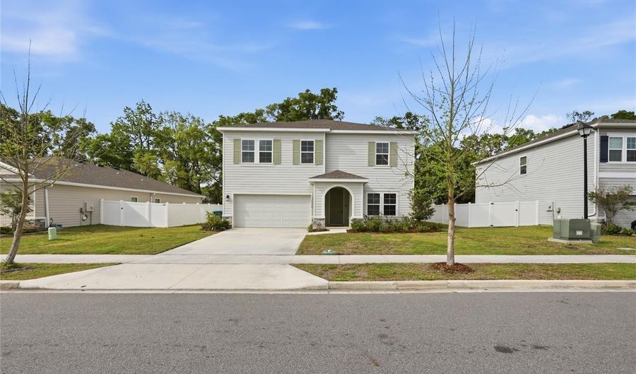 17526 NW 173RD Rd, Alachua, FL 32615 - 5 Beds, 3 Bath