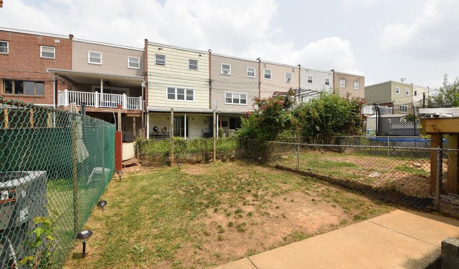 3629 WHITEHALL Ln, Philadelphia, PA 19114 - 3 Beds, 2 Bath