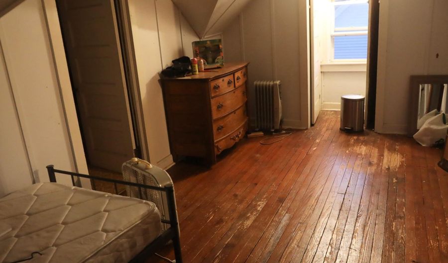 312 W PINE St, Audubon, NJ 08106 - 4 Beds, 3 Bath