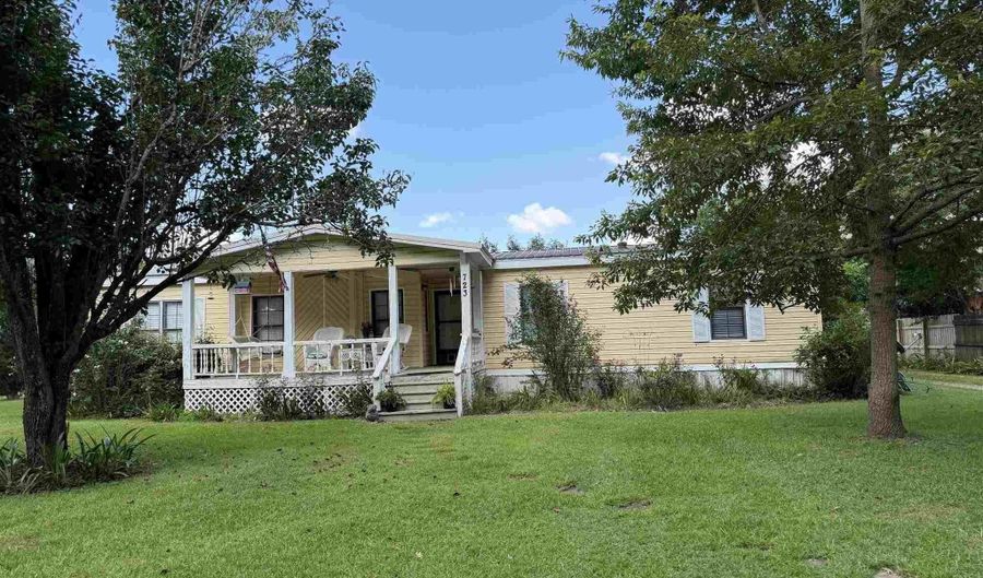 723 Pineville Rd, Atmore, AL 36502 - 3 Beds, 2 Bath