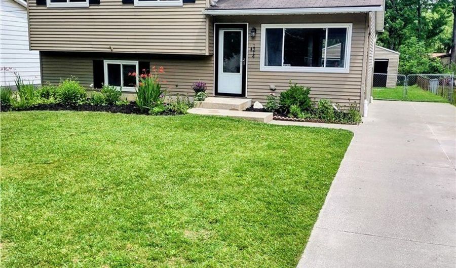 1214 Bryce Ave, Aurora, OH 44202 - 3 Beds, 2 Bath