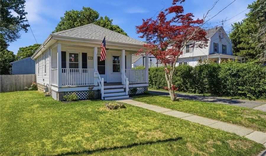 1009 Willett Ave, East Providence, RI 02915 - 2 Beds, 1 Bath