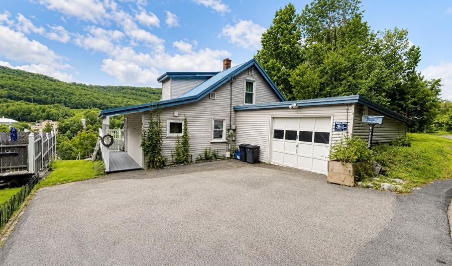 2 Nibroc St, Berlin, NH 03570 - 3 Beds, 1 Bath