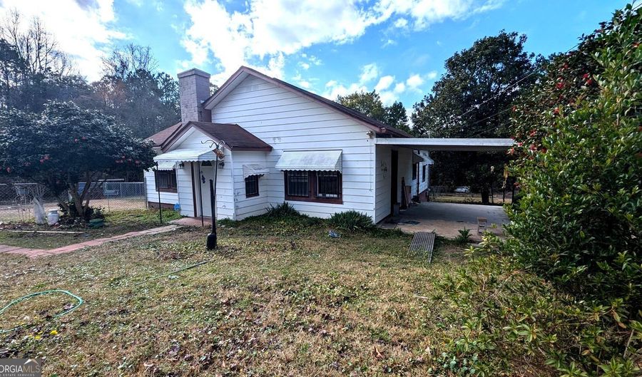 2724 Herbert Smart Airport, Macon, GA 31217 - 2 Beds, 1 Bath