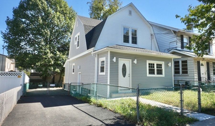 68 Bell St, Belleville, NJ 07109 - 4 Beds, 3 Bath