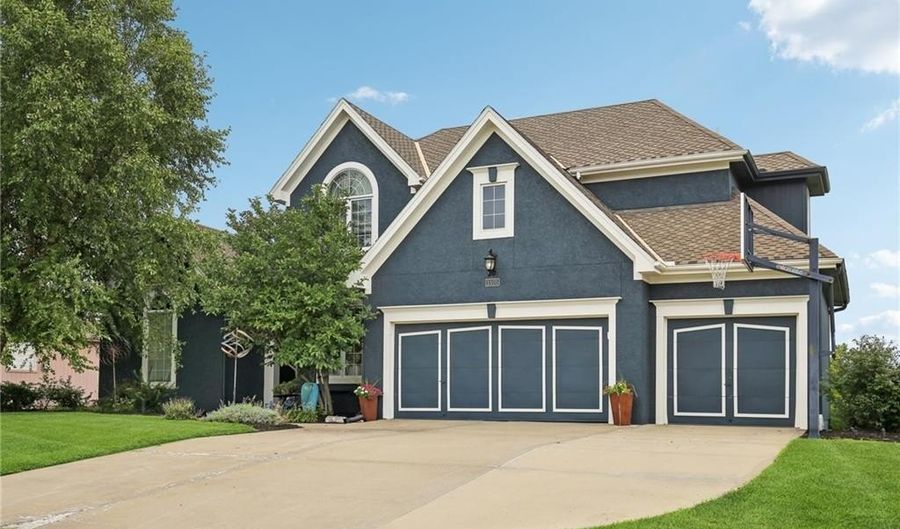 1505 N 150th Ter, Basehor, KS 66007 - 5 Beds, 5 Bath