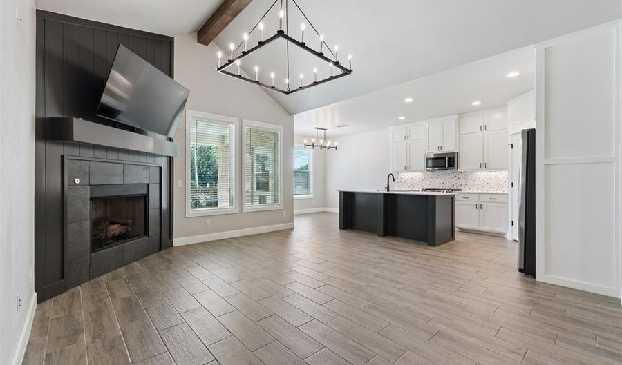 124 W 5th St, Arcadia, OK 73007 - 4 Beds, 2 Bath