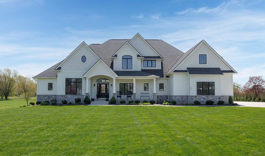 549 Morningstar Rd, Auburn, IN 46706 - 5 Beds, 4 Bath