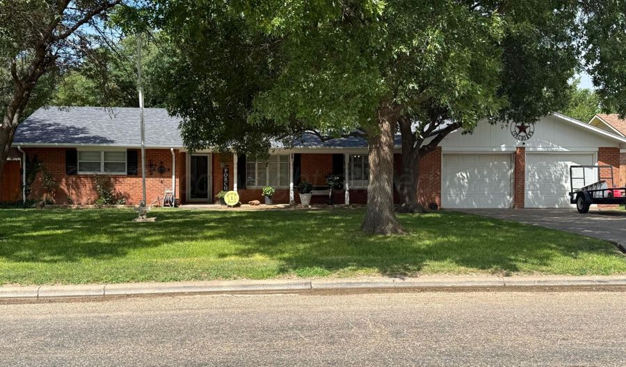117 N Kingwood St, Hereford, TX 79045 - 3 Beds, 3 Bath