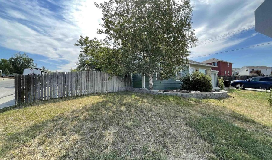 2401 S Lennox, Casper, WY 82601 - 2 Beds, 1 Bath