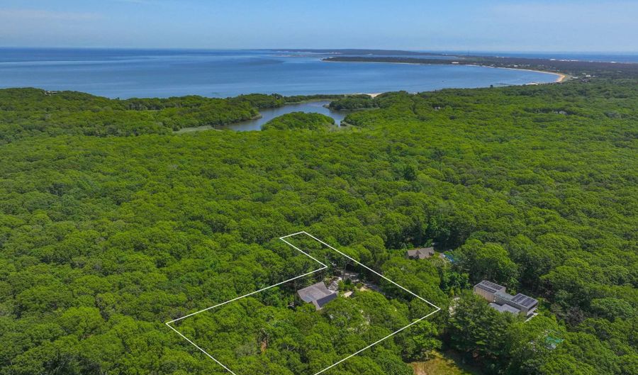 137 Cross Highway To Devon, Amagansett, NY 11930 - 7 Beds, 9 Bath