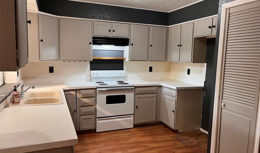 120 Darrell Dr, Heath, TX 75032 - 3 Beds, 2 Bath