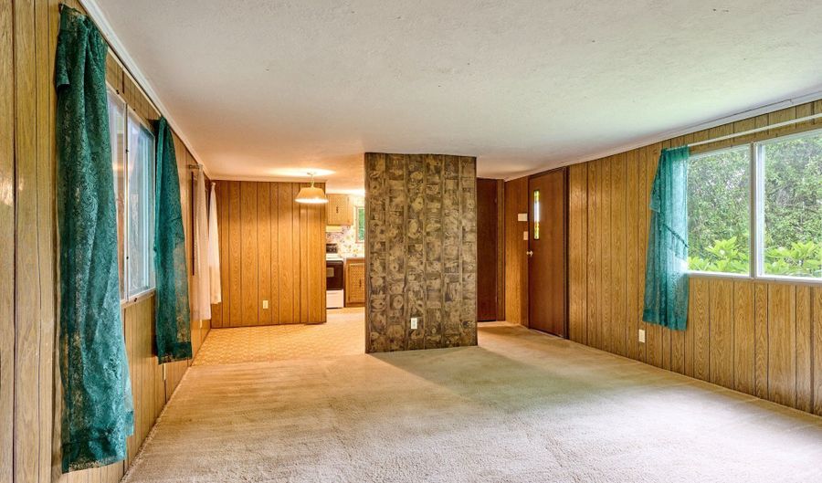 22069 ERICA Dr, Aurora, OR 97002 - 2 Beds, 1 Bath