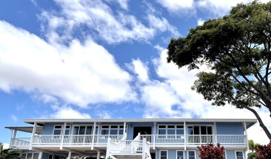 215 Aahi Pl, Kaunakakai, HI 96748 - 2 Beds, 3 Bath