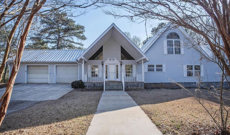 1676 Scott Rd, Alexander City, AL 35010 - 4 Beds, 4 Bath