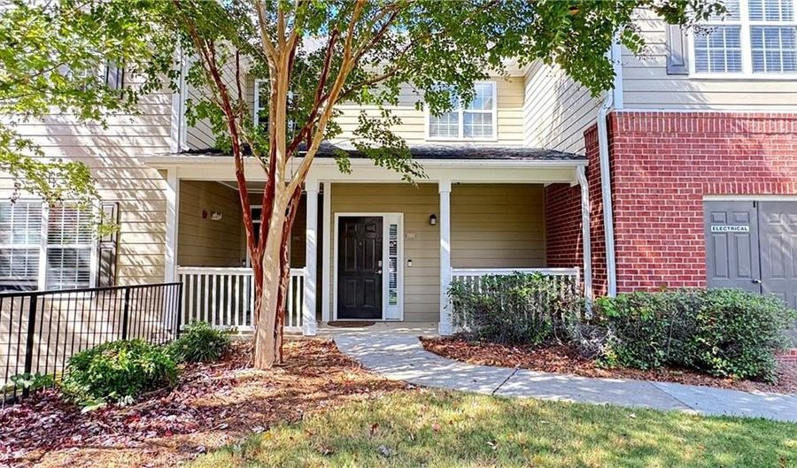 5103 Woodland Ln, Alpharetta, GA 30009 - 2 Beds, 2 Bath
