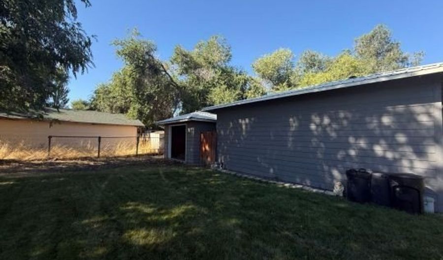607 W 3rd St, Alturas, CA 96101 - 3 Beds, 1 Bath