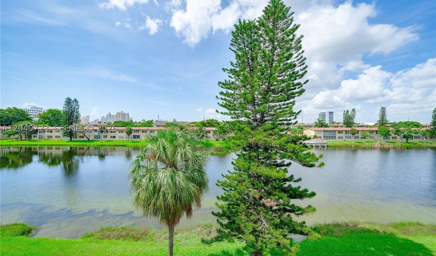2880 NE 203rd St 34B, Aventura, FL 33180 - 1 Beds, 1 Bath