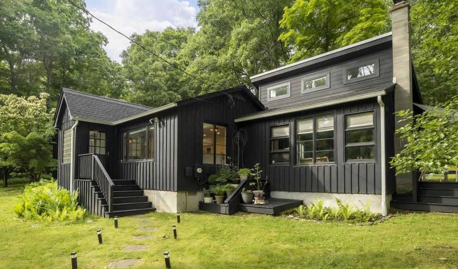 46 E Pond Lilly Rd, Ancram, NY 12502 - 3 Beds, 2 Bath