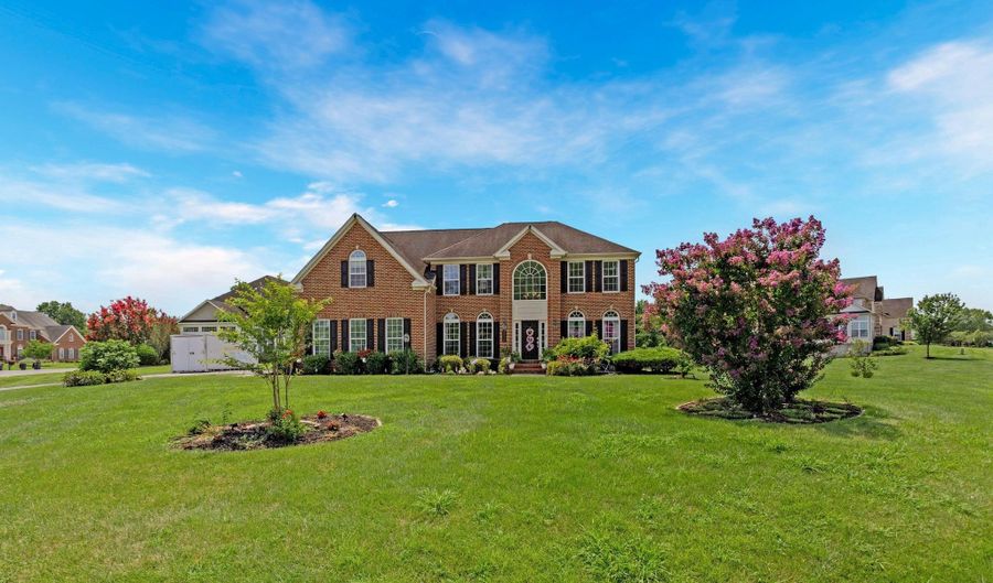 3806 DUNHILL Ct, Bowie, MD 20721 - 5 Beds, 5 Bath