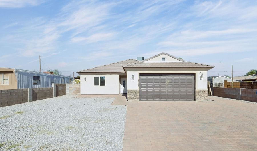 1926 S 111TH Ave, Avondale, AZ 85323 - 4 Beds, 2 Bath