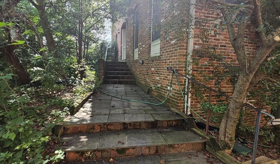 6002 ONONDAGA Rd, Bethesda, MD 20816 - 4 Beds, 4 Bath