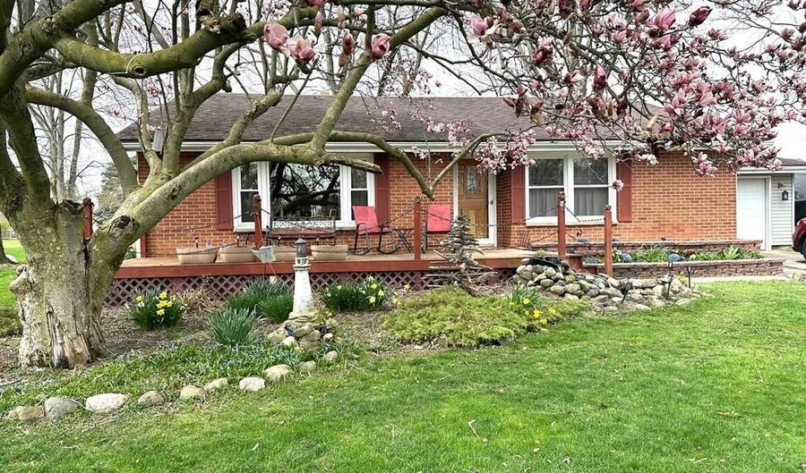 527 Forest Hls, Bucyrus, OH 44820 - 3 Beds, 2 Bath