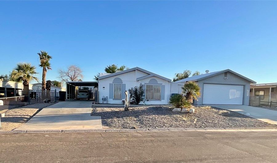 578 Roadrunner Dr, Bullhead City, AZ 86442 - 3 Beds, 2 Bath