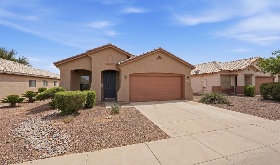 641 W JAHNS Ct, Casa Grande, AZ 85122 - 3 Beds, 2 Bath
