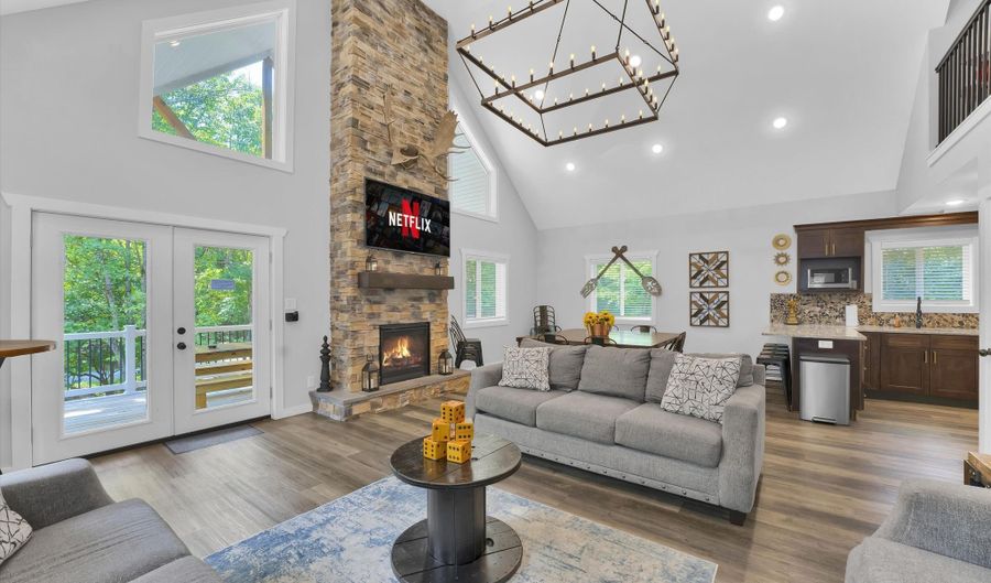 139 Lucretius Trl, Albrightsville, PA 18210 - 6 Beds, 3 Bath