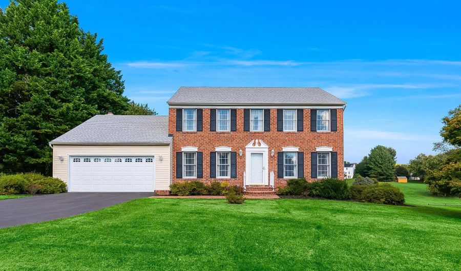 14511 ASCOT SQUARE Ct, Boyds, MD 20841 - 4 Beds, 4 Bath
